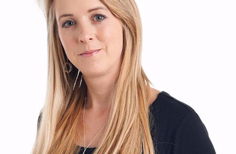 Isabel Oakeshott